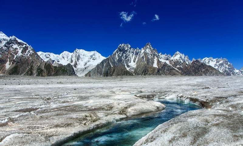 گلیشیائی جھیل کے پھٹنے کا خطرہ