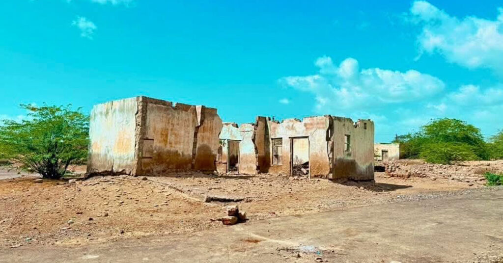 بیلہ کے مٹی کے گھر اور لیاری کا مندر