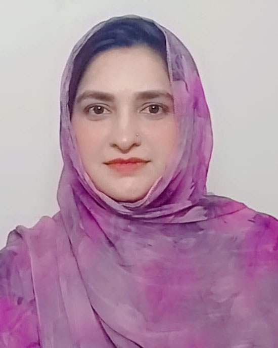 پاکستان میں دسمبر 2025 کا سپر مون، 15 فیصد زیادہ روشن اور 7.9 فیصد بڑا چاند رات کے آسمان میں واضح طور پر چمکتا ہوا۔