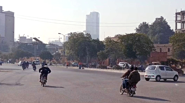 Cold weather and hazardous air pollution in Karachi city