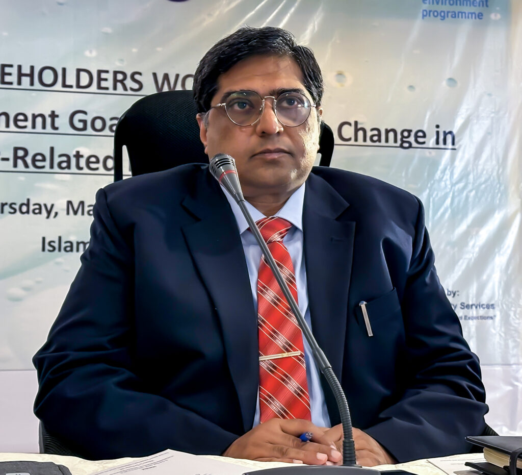 Pakistan water crisis due to climate change and rising temperatures affecting water resources and glaciers