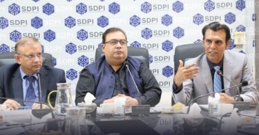 Experts speak at a seminar in Islamabad discussing air pollution, smog, and the need for Pakistan-India cooperation