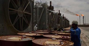 Fossil Fuel Transition: World Moves Beyond Oil and Coal